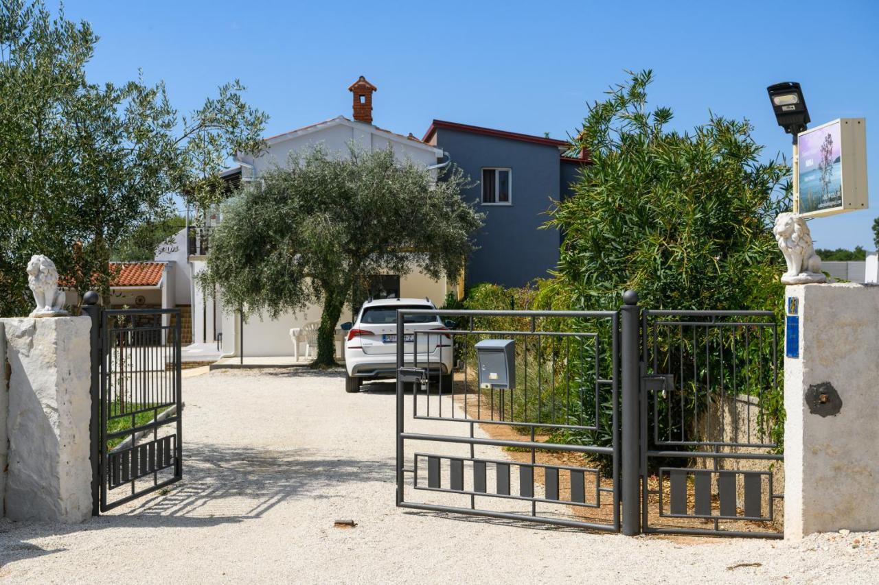 Summer House Nina Apartamento Pavicini Exterior foto